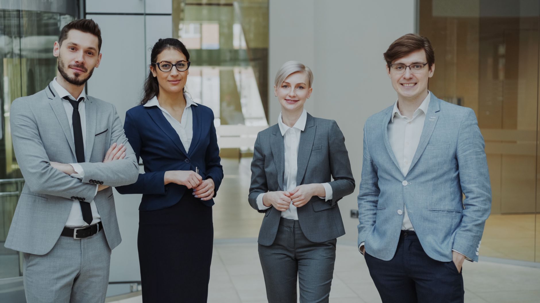 Equipe de professionnels en entretien de recrutement